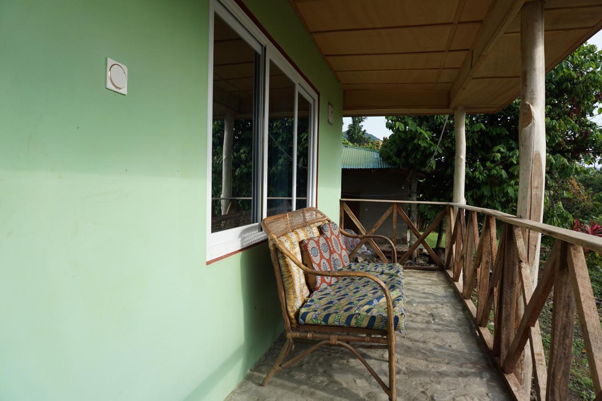 Cocoa Village Guesthouse Obo  Exterior photo